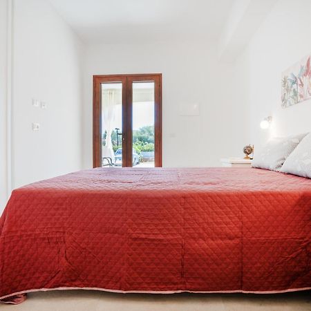 Ambra Holiday Rooms - Rooms & Beach San Teodoro  Eksteriør bilde