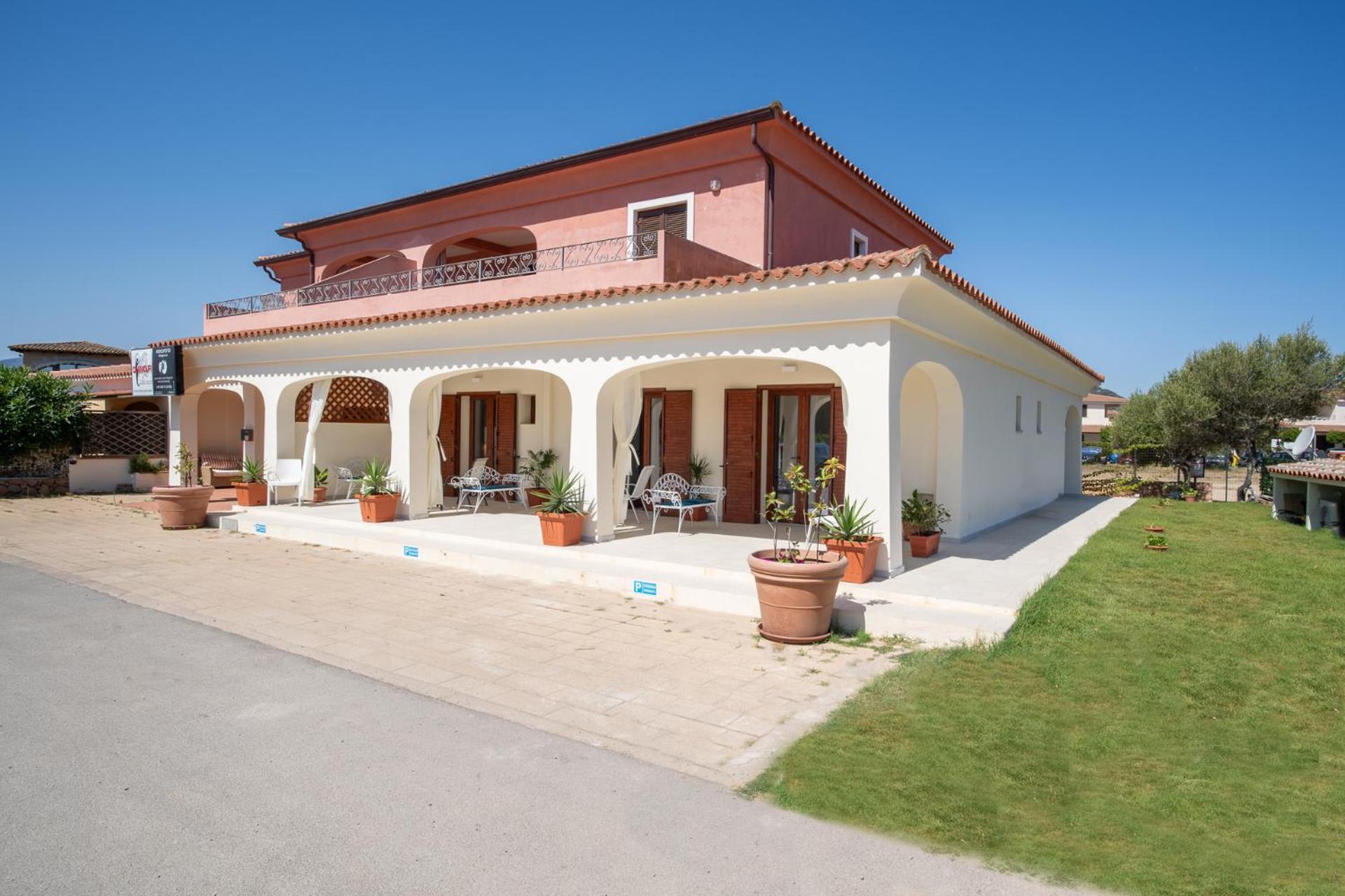 Ambra Holiday Rooms - Rooms & Beach San Teodoro  Eksteriør bilde